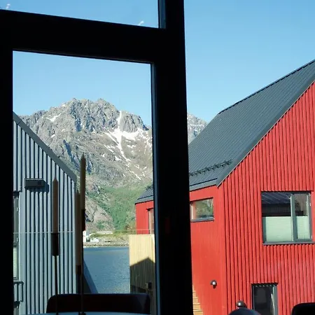 High Standard Apartment Henningsvaer
